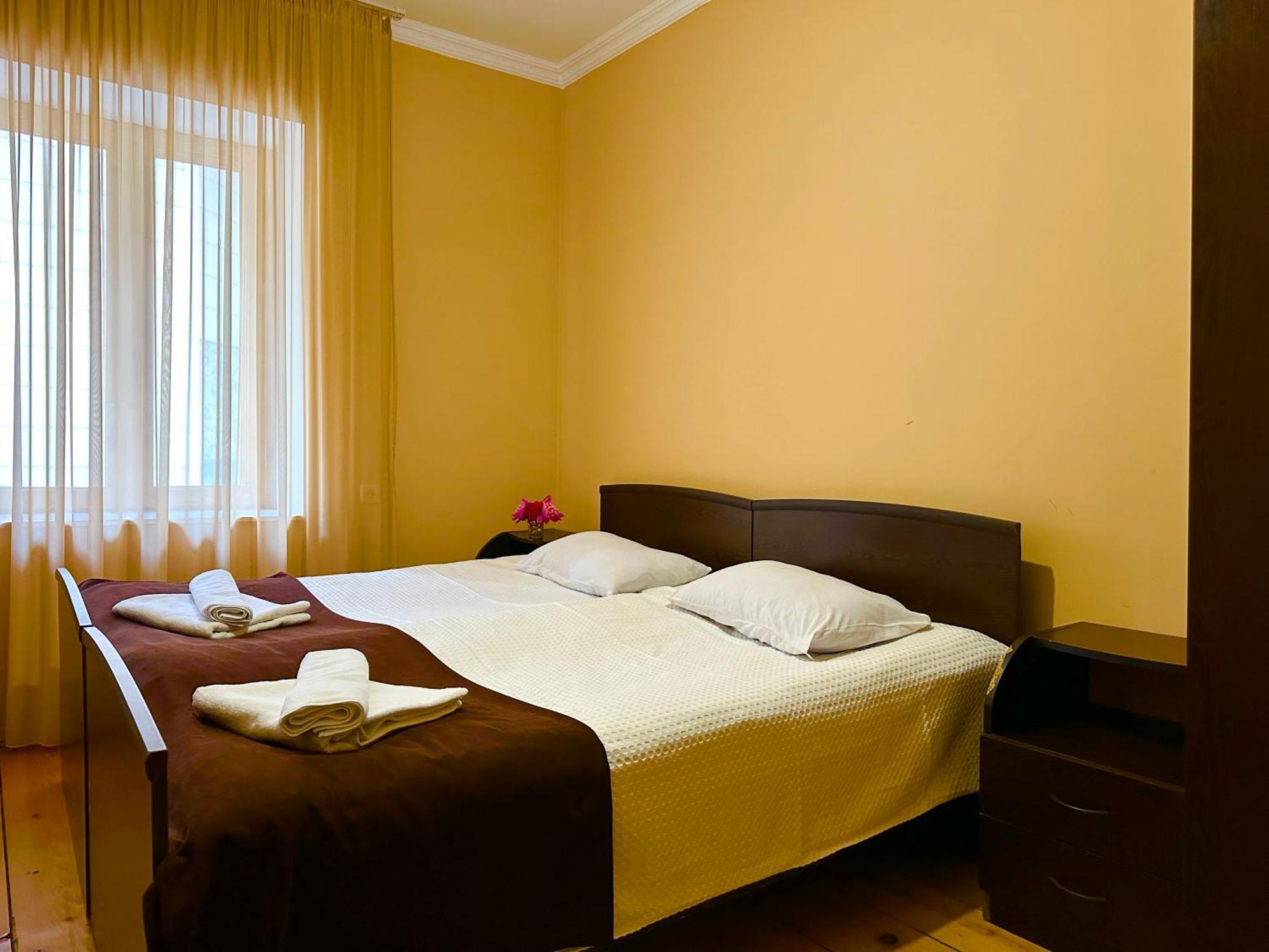 Mziuri Guest House Mestia Ngoại thất bức ảnh