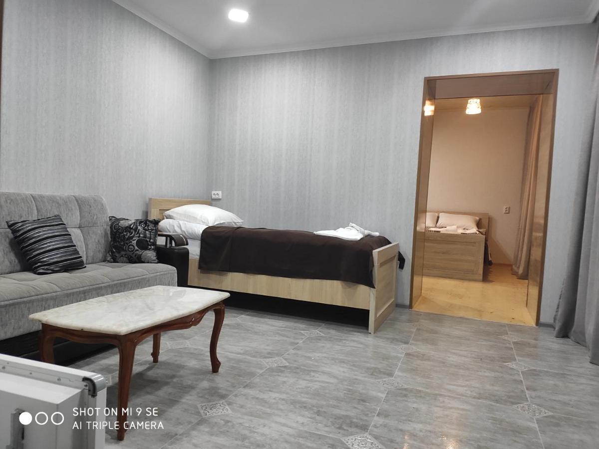 Mziuri Guest House Mestia Ngoại thất bức ảnh