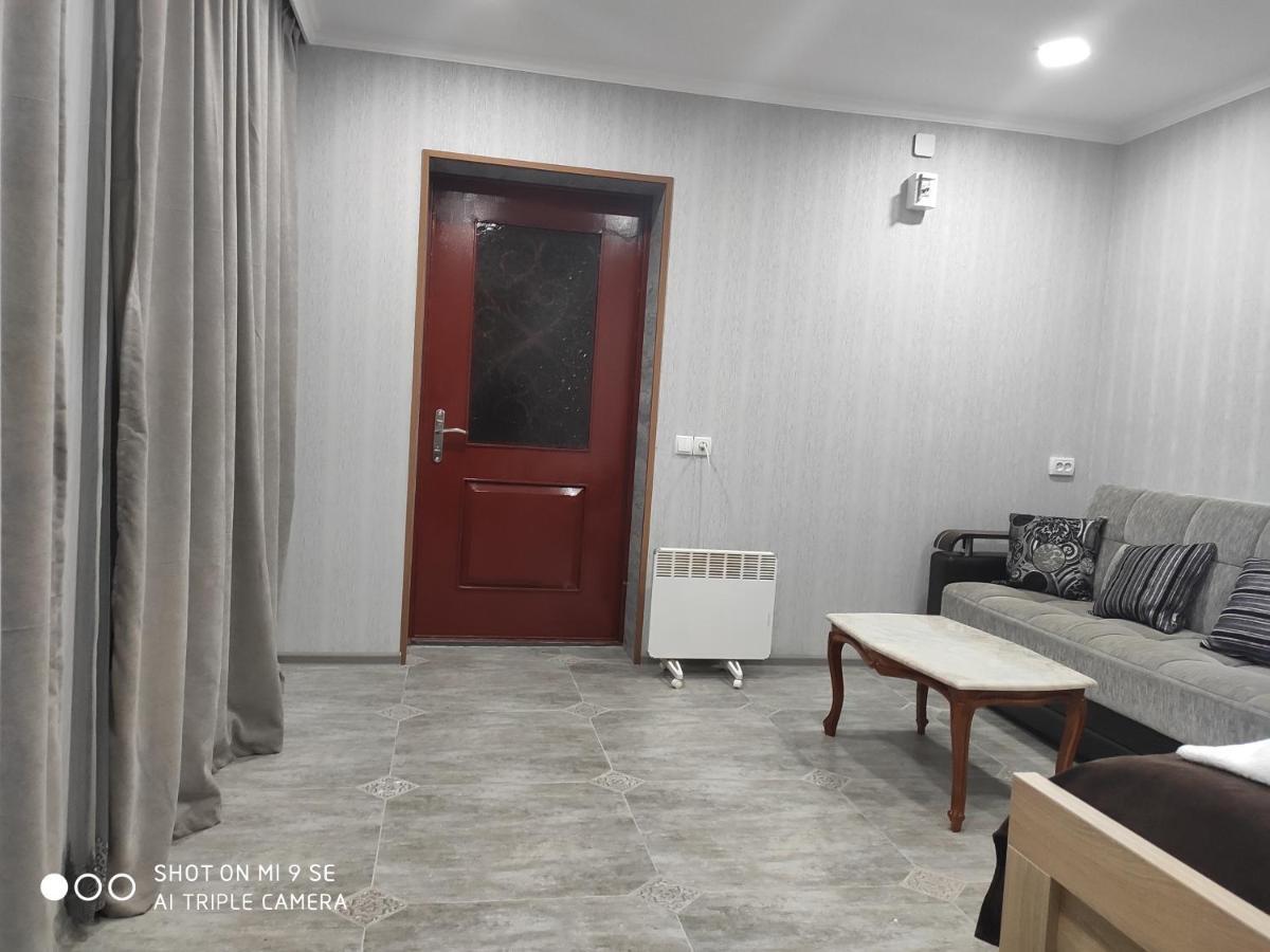 Mziuri Guest House Mestia Ngoại thất bức ảnh